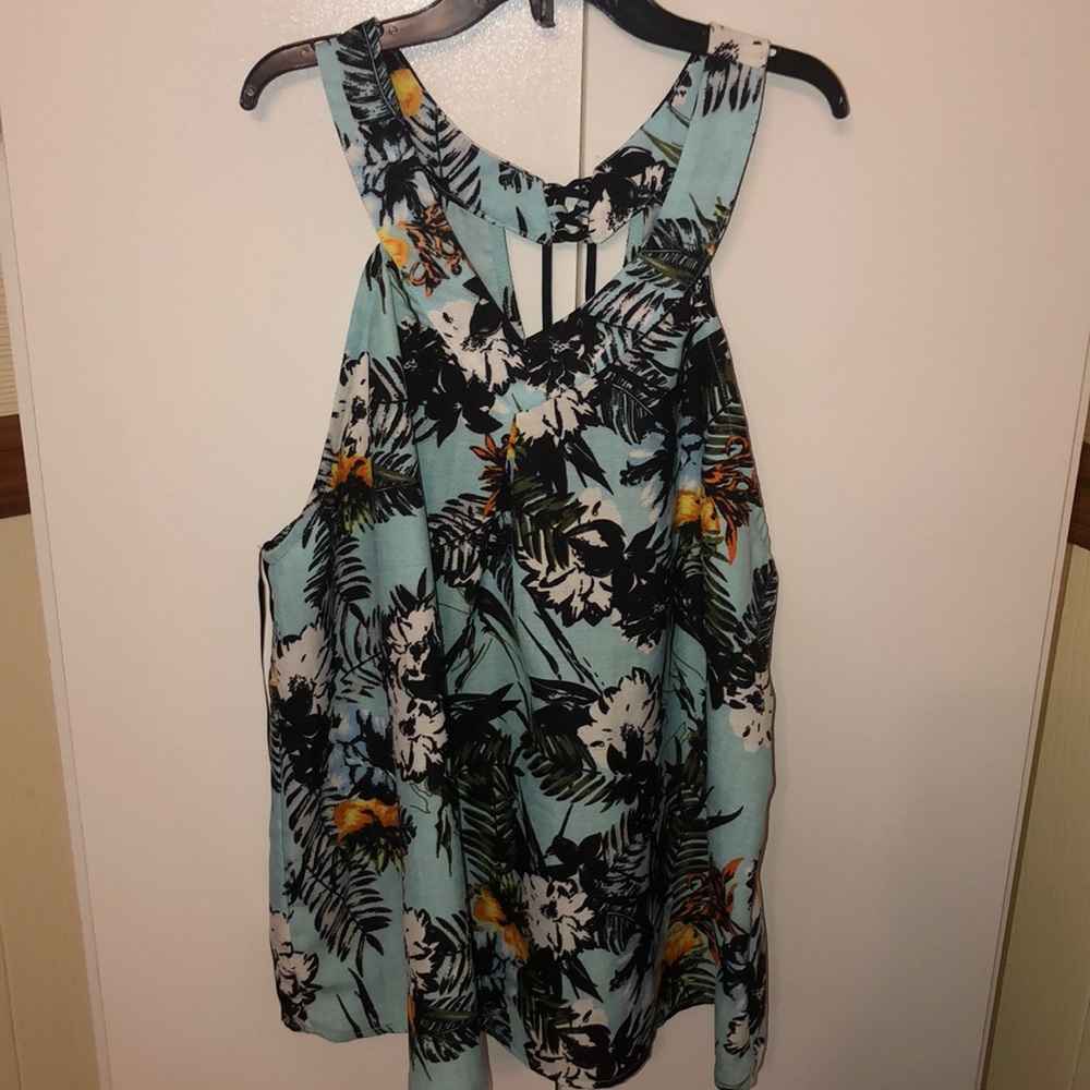 Halter top - beachy